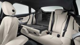 BMW 435i Gran Coupe (2014) - tylna kanapa złożona, widok z boku