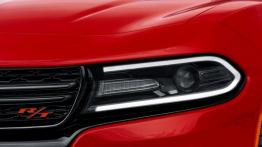 Dodge Charger Facelifting (2015) - lewy przedni reflektor - włączony