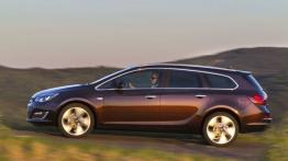 Opel Astra IV Sports Tourer Facelifting - lewy bok