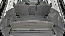 Nissan Qashqai + 2 2009 - bagażnik