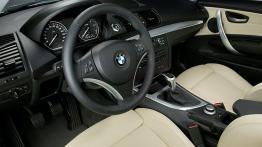 BMW Seria 1 Hatchback 3D - kierownica