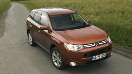 Mitsubishi Outlander III - widok z przodu
