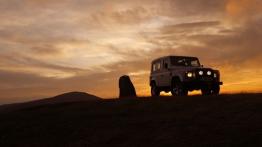 Land Rover Defender 2012 - widok z przodu
