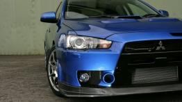 Mitsubishi Lancer Evolution X FQ-400 - widok z przodu