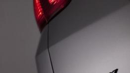 Ford C-MAX - wersje hybrydowe - emblemat