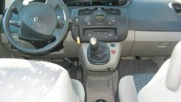 Renault Scenic 1.6 16V Confort Expression - pełny panel przedni