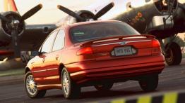 Ford Contour - widok z tyłu