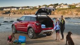 Land Rover Evoque - wersja 5-drzwiowa - tył - bagażnik otwarty