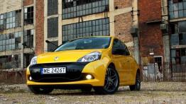 "Męska rzecz" - Renault Clio