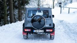 Suzuki Jimny 1.5 102 KM - galeria redakcyjna - widok z tyłu