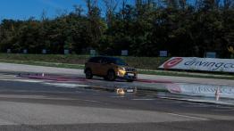 Suzuki Vitara 1.4 BoosterJet 140 KM - galeria redakcyjna  - prawy bok