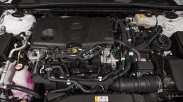 Toyota Camry Hybrid (2018) - silnik solo
