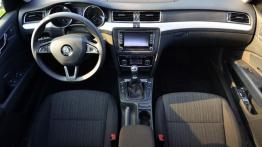 Skoda Superb II Outdoor 2.0 TDI CR - galeria redakcyjna - pełny panel przedni