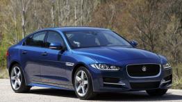 Jaguar XE 2.5t R-Sport Bluefire (2015) - widok z przodu