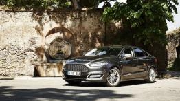 Ford Vignale Mondeo Sedan (2015) - lewy bok