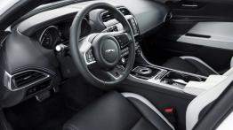 Jaguar XE S Polaris White (2015) - pełny panel przedni