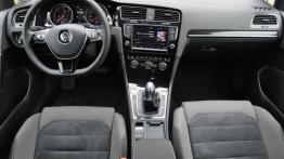 Volkswagen Golf VII Hatchback 5d 2.0 TDI-CR DPF 150KM - galeria redakcyjna - pełny panel przedni