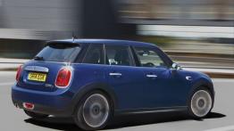 Mini Cooper D 2014 - wersja 5-drzwiowa - prawy bok