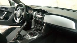Subaru BRZ Coupe 2.0 DAVCS 200KM - galeria redakcyjna - pełny panel przedni
