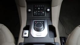 Land Rover Discovery IV - galeria redakcyjna - tunel środkowy między fotelami