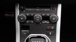 Range Rover Evoque 2.2 SD4 190KM - galeria redakcyjna - konsola środkowa