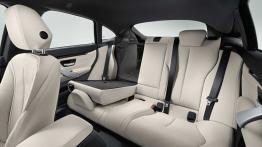 BMW 435i Gran Coupe (2014) - tylna kanapa złożona, widok z boku