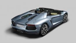 Lamborghini Aventador Roadster - widok z tyłu