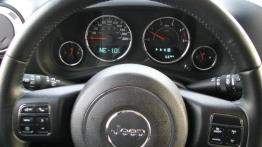 Jeep Wrangler III Unlimited Facelifting 2.8 DOHC I-4 Turbo CRD 200KM - galeria redakcyjna - prędkośc