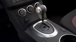 Nissan Rogue - skrzynia biegów