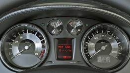 Peugeot 308 RC Z Concept - deska rozdzielcza