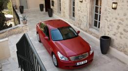 Infiniti G37 Sedan - widok z przodu