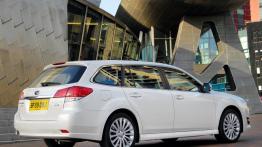 Subaru Legacy Kombi 2010 - prawy bok