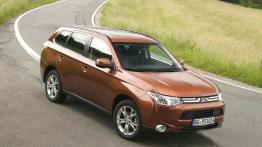 Mitsubishi Outlander III - widok z przodu