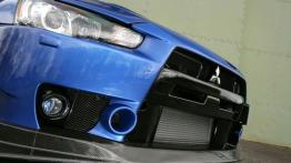 Mitsubishi Lancer Evolution X FQ-400 - widok z przodu