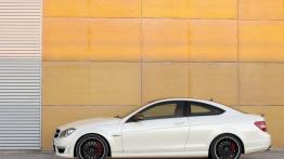Mercedes C63 AMG Coupe 2012 - lewy bok