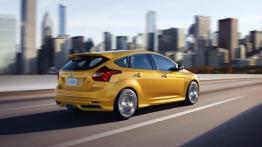 Ford Focus III ST hatchback - widok z tyłu