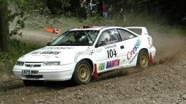 Opel Calibra - widok z przodu