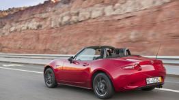 Mazda MX-5 IV (2015) - widok z tyłu