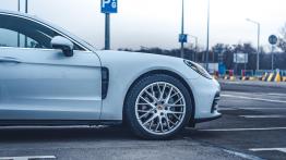 Porsche Panamera GTS - 911 dla rodziny