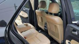 Nowy Mercedes ML350 - pierwsza jazda z dreszczykiem (film)