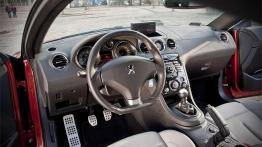 Peugeot RCZ 1.6 THP 200KM - randka z przechodniami