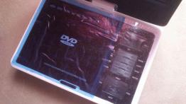 Przenośny odtwarzacz DVD marki Vordon - sposób na spokojną podróż?