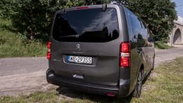 Peugeot Traveller Business VIP Long - galeria redakcyjna - widok z tyłu