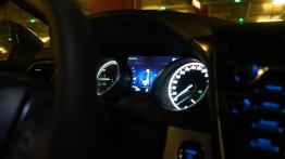 Toyota Camry 2.5 Hybrid Dynamic Force 218 KM- galeria redakcyjna - widok ogólny wnętrza z przodu