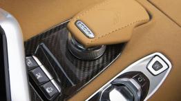 Chevrolet Corvette C8 Stingray - d?wignia zmiany biegów