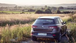 Seat Leon III X-Perience 2.0 TDI CR 184KM - galeria redakcyjna - widok z tyłu