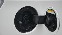 Toyota Prius IV Hatchback Facelifting  KM - galeria redakcyjna - gniazdo ładowania