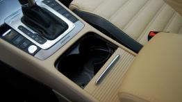 Volkswagen CC Coupe 3.6 V6 300KM - galeria redakcyjna - schowek na kubki