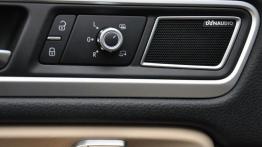 Volkswagen Touareg II SUV 4.2 V8 TDI 340KM - galeria redakcyjna - drzwi kierowcy od wewnątrz