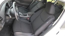 Nissan Leaf Hatchback 5d 109KM - galeria redakcyjna (2) - fotel kierowcy, widok z przodu